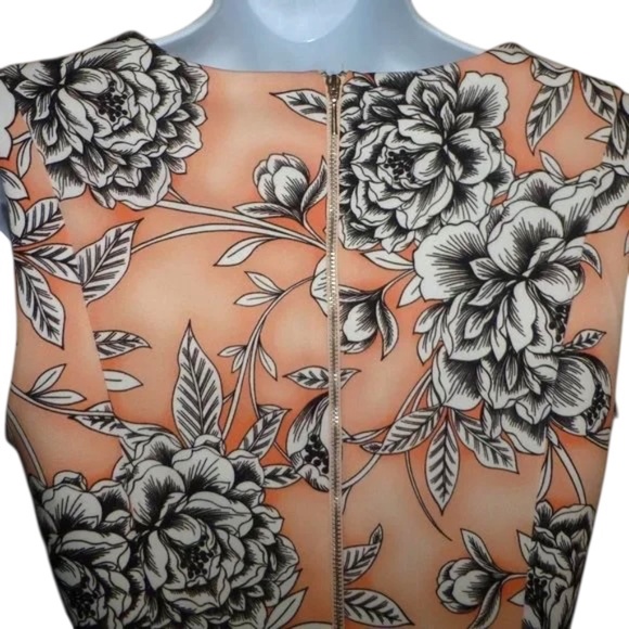 Worthington Beautiful Peach Color, Floral Dress, Short, Sleeveless, Size 6 - 8 - Picture 8 of 11